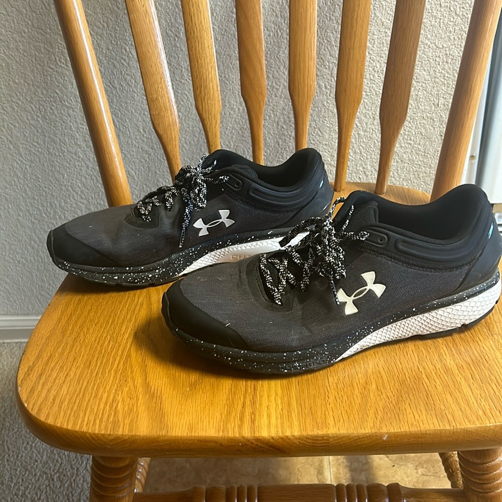 UA Men’s Sneakers